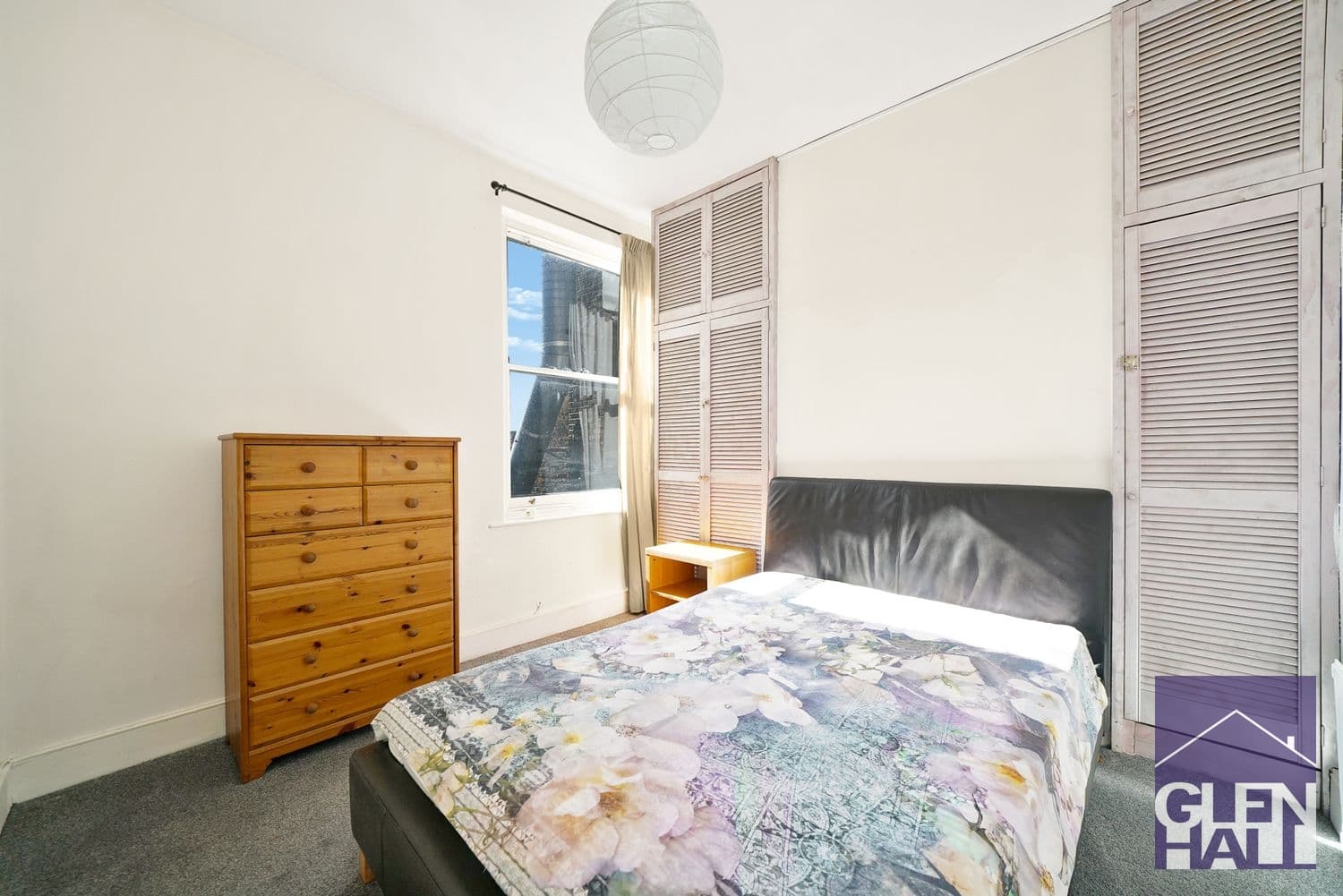 Friern Barnet Road, London N11