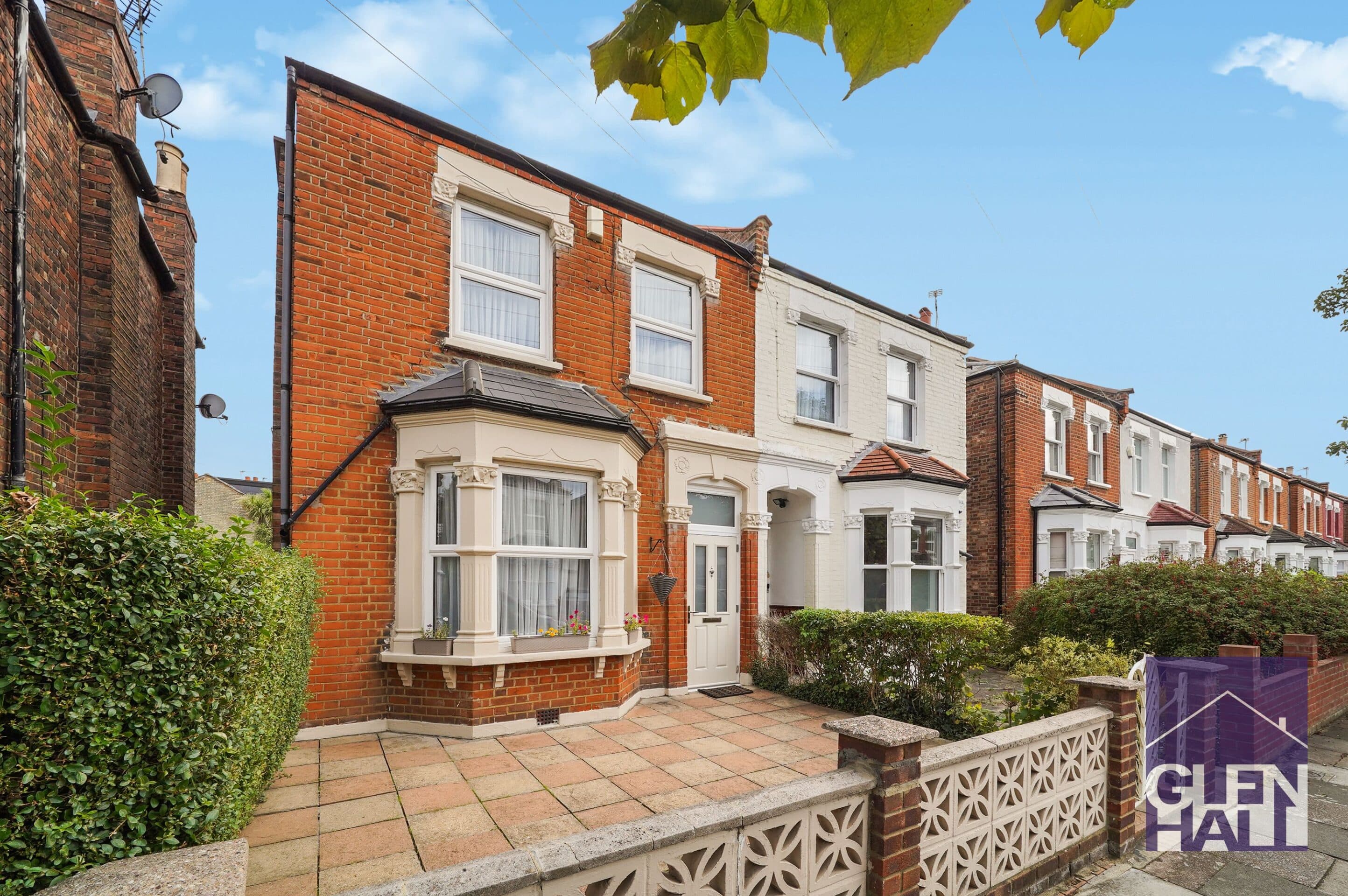 Westbury Road, London, N11