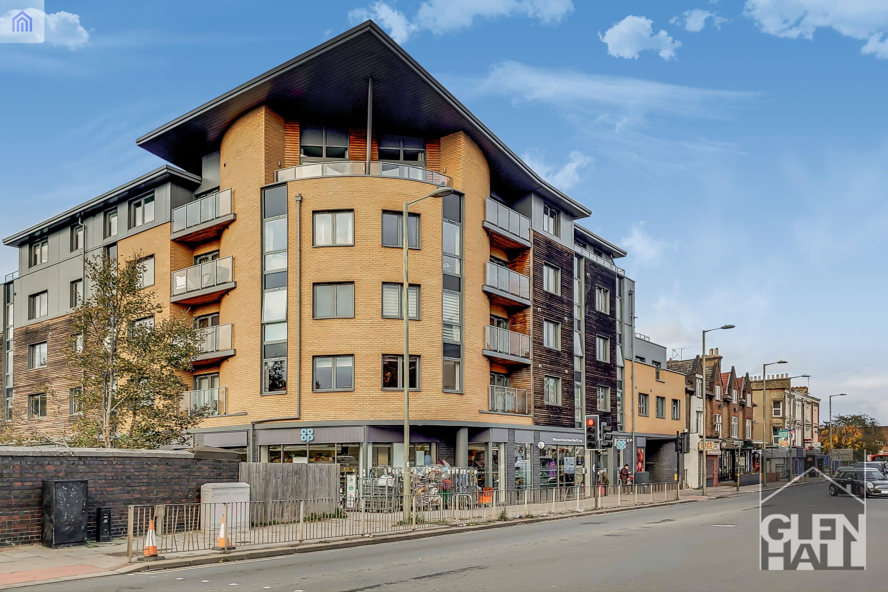 Friern Barnet Road, Observatory Court, N11